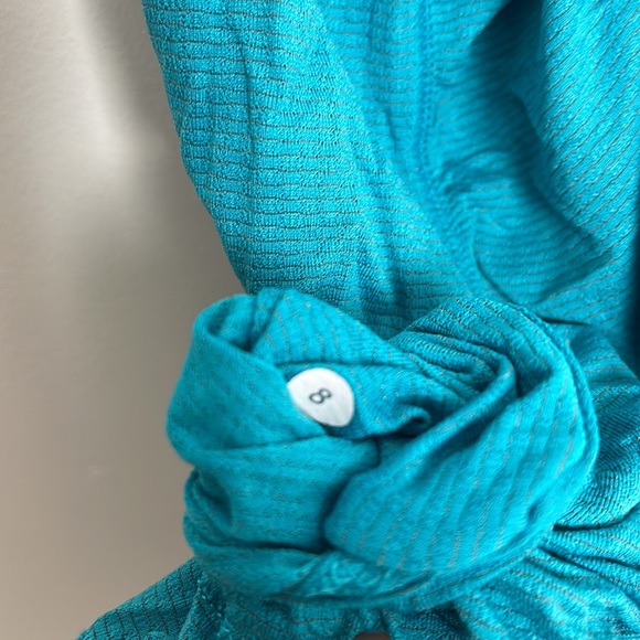Lululemon racer back tank top size 8 in blue - Picture 5 of 5